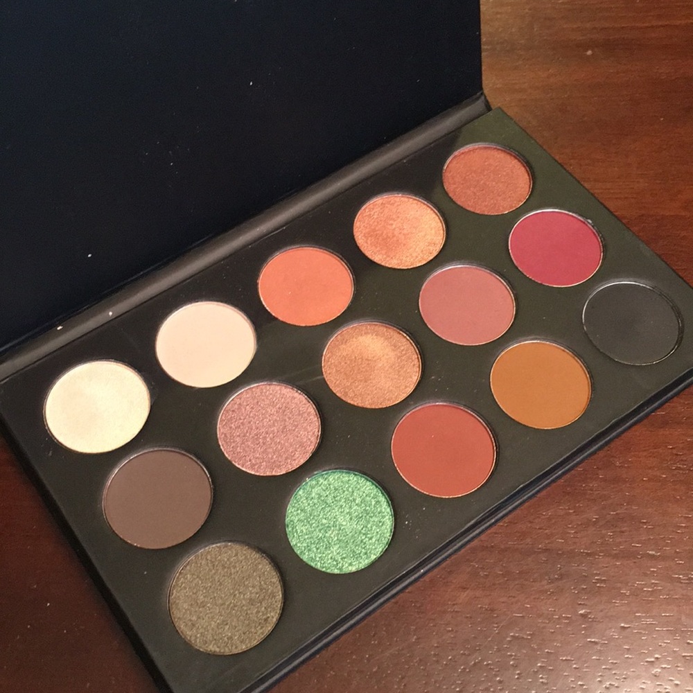 Limited Edition Morphe x Kathleen Lights Palette